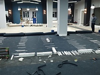 Укладка резинового спортивного покрытия 